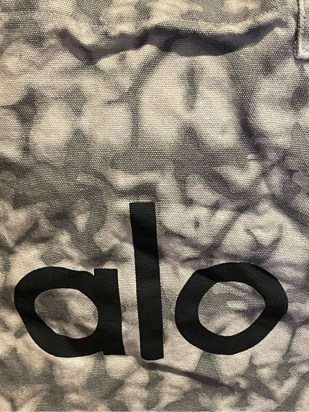 ALO Yoga Tie Dye Gray Shopper Oversized Beach Tote Bag Gray & Black - Picture 6 of 9